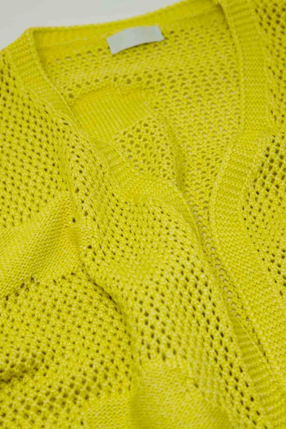 Cardigan en crochet avec nuages en tricot jaune