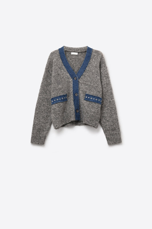 Q2 cardigan gris avec détails en tissu denim