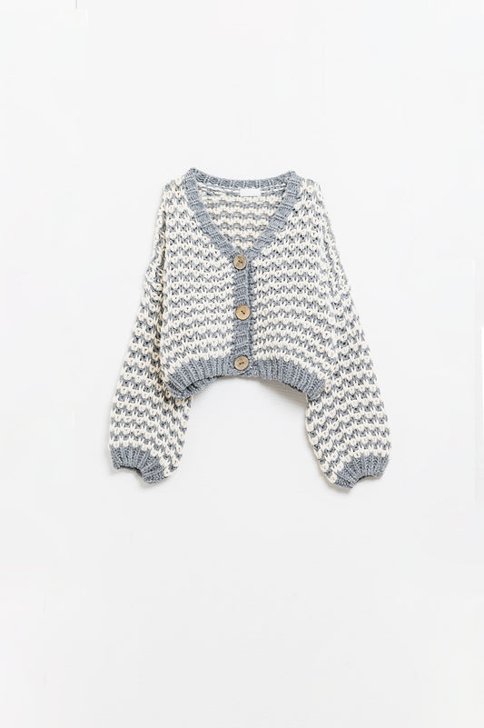 Q2 Cardigan gris en maille épaisse avec gros boutons