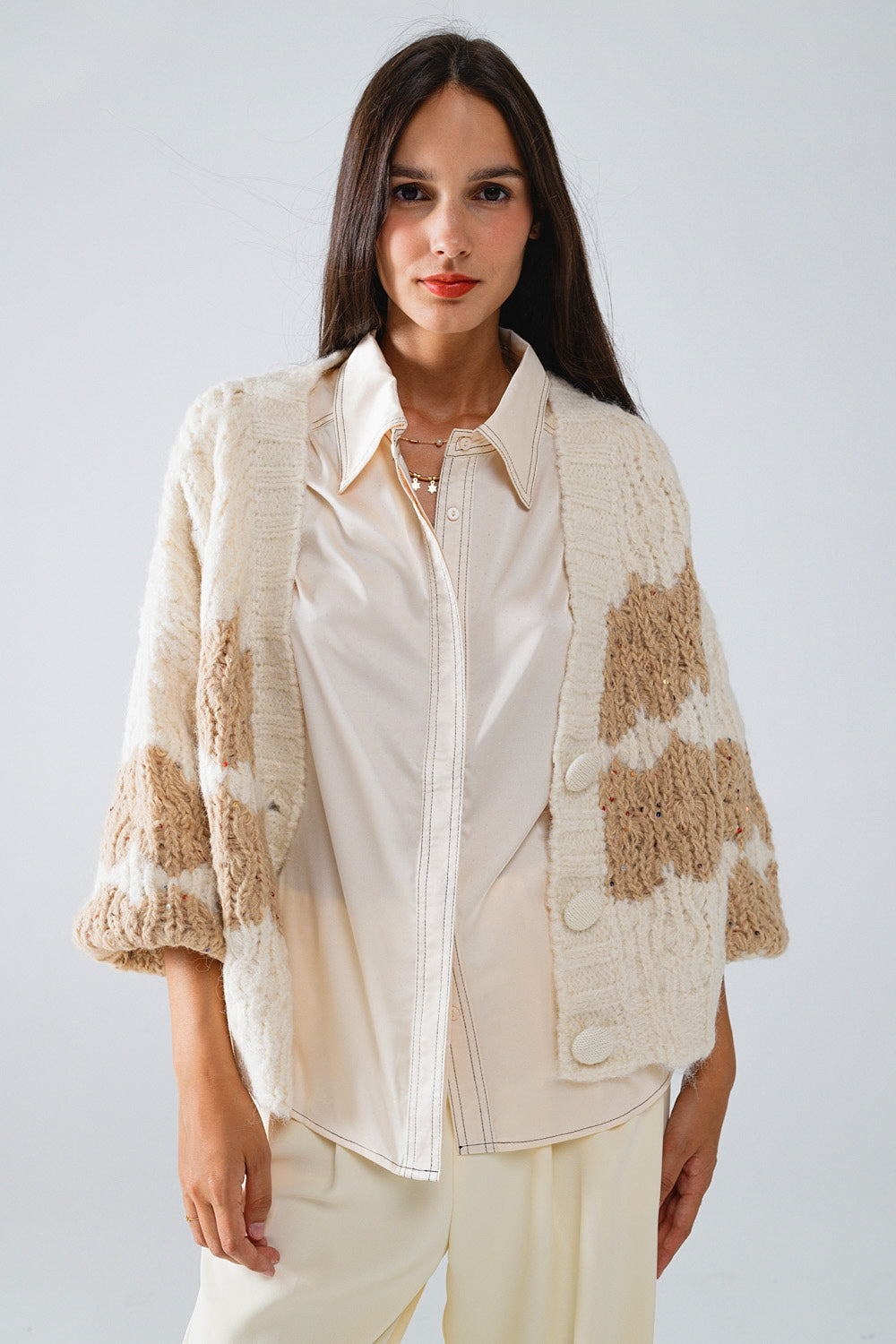 Cardigan rayé en tricot épais avec détails de paillettes en crème