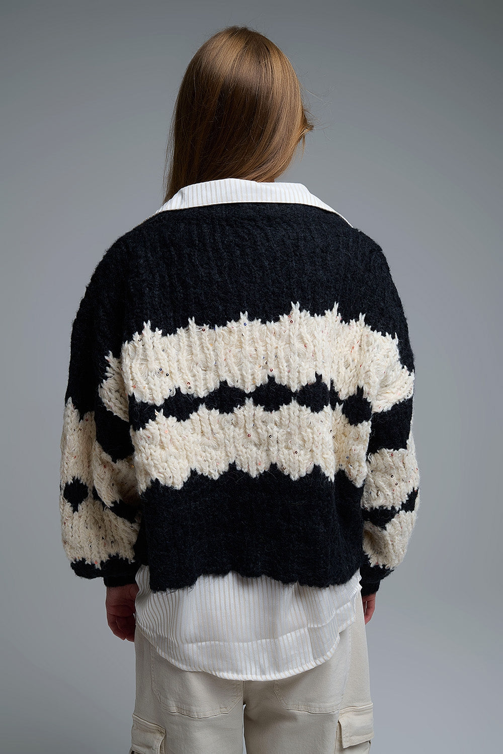 Cardigan rayé en tricot épais avec détails de paillettes en noir