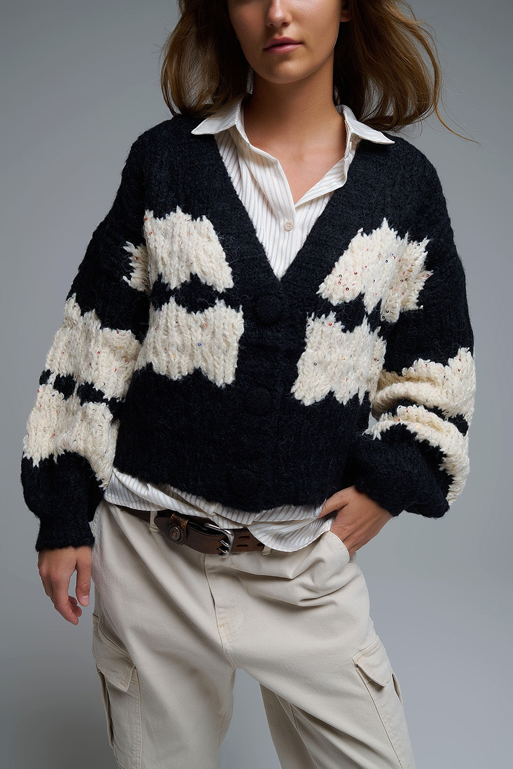 Cardigan rayé en tricot épais avec détails de paillettes en noir