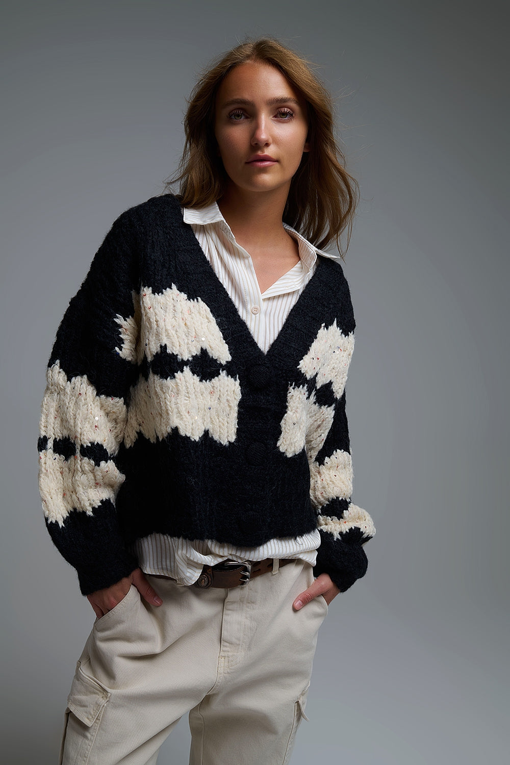 Q2 Cardigan rayé en tricot épais avec détails de paillettes en noir