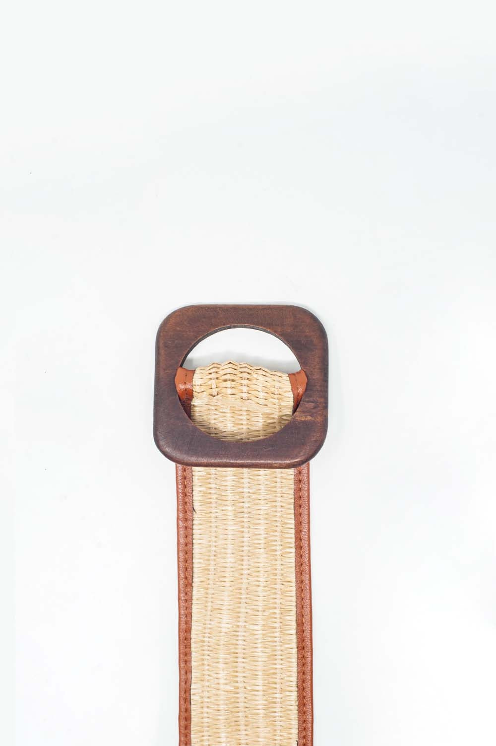 Ceinture taille et hanches avec boucle beige