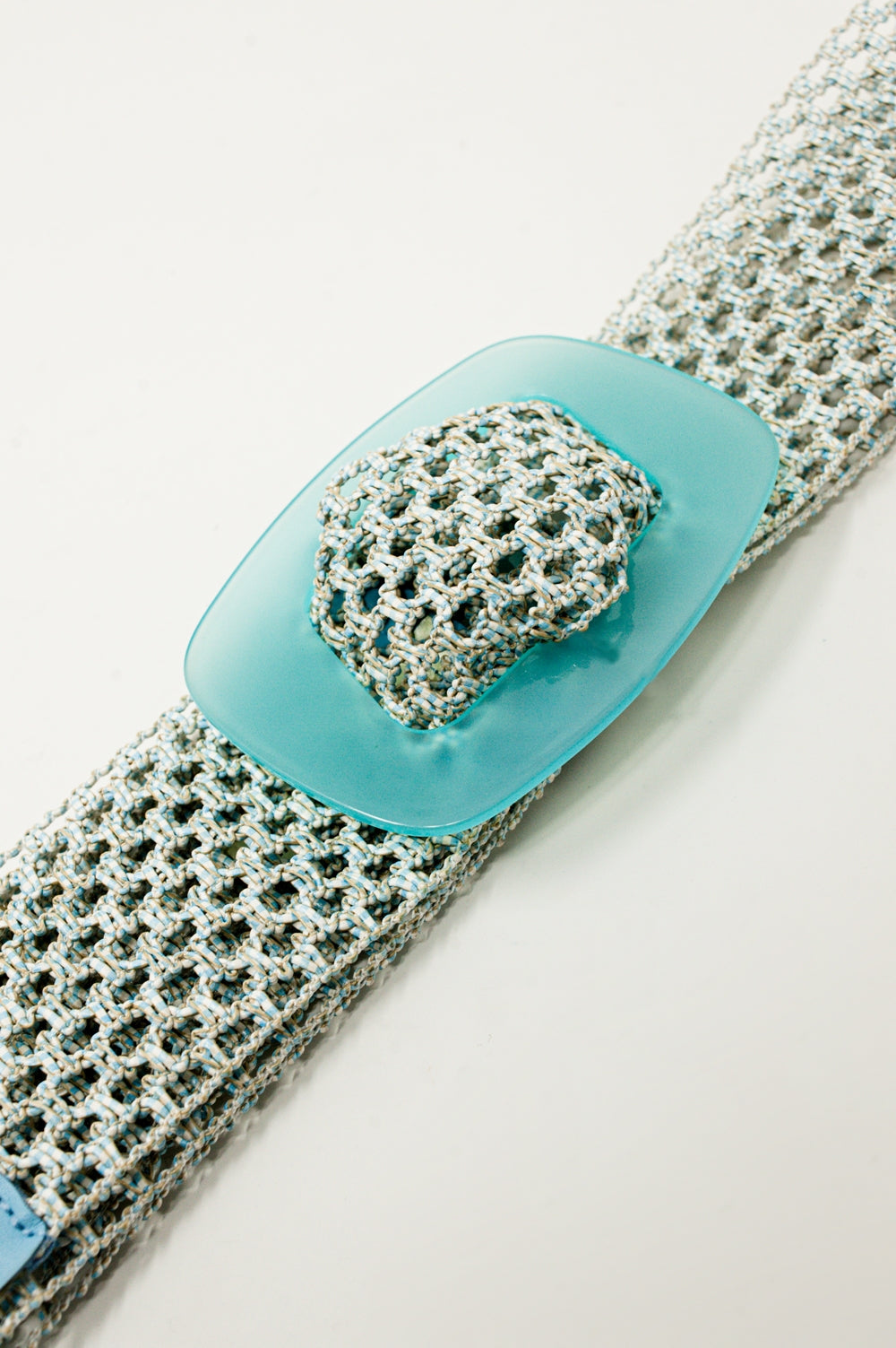 Ceinture tissée avec boucle en résine bleu clair