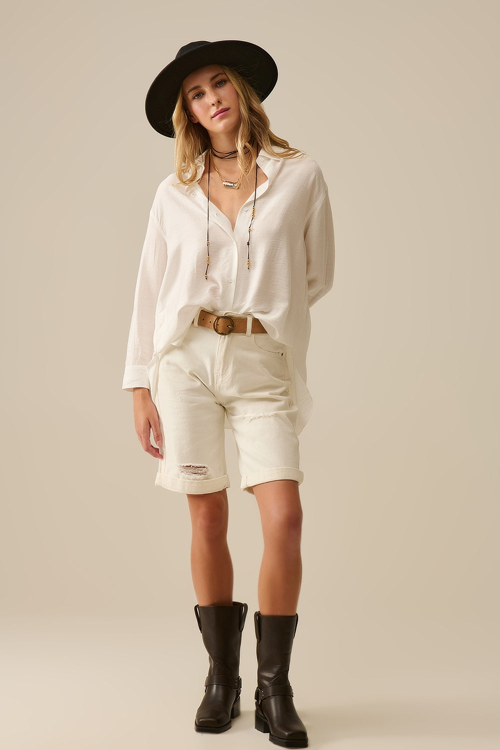 Chemise à coupe décontractée manches longues en blanc