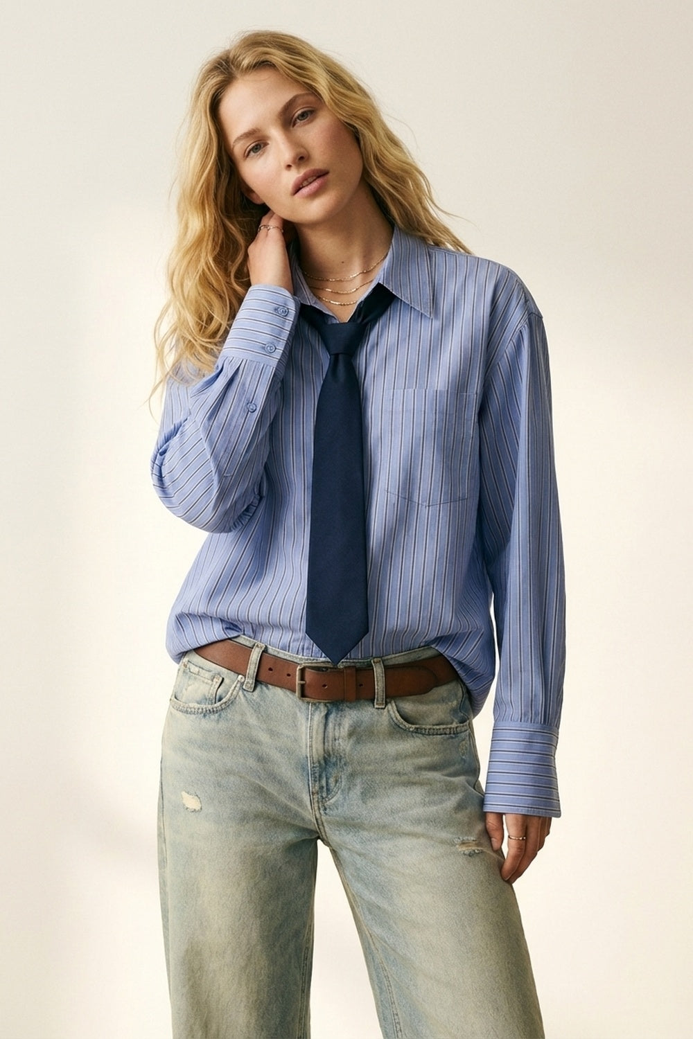 Chemise ample à rayures bleu clair à boutons
