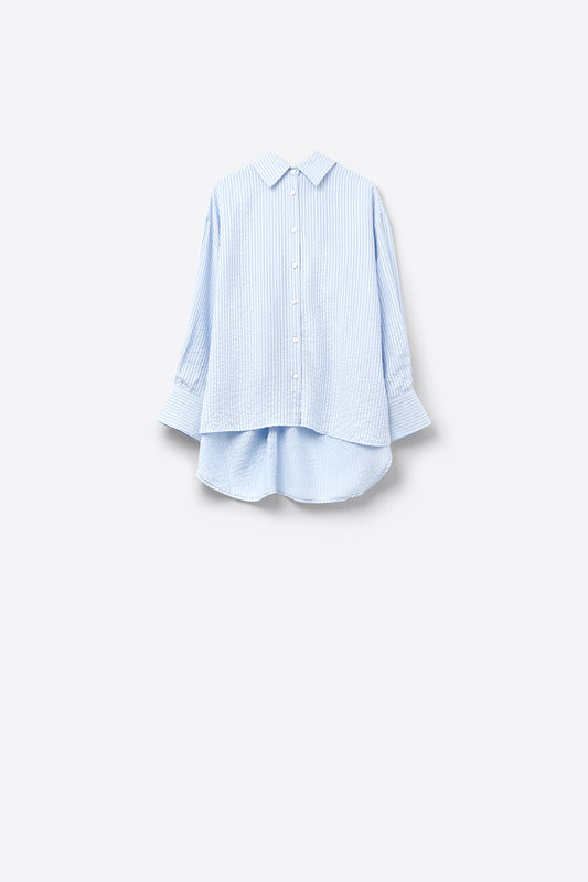 Q2 chemise bleu ciel surdimensionnée avec nœud dans le dos