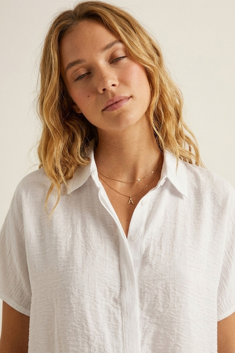 Chemise collet à coupe décontractée en coton texturé blanc à manches courtes