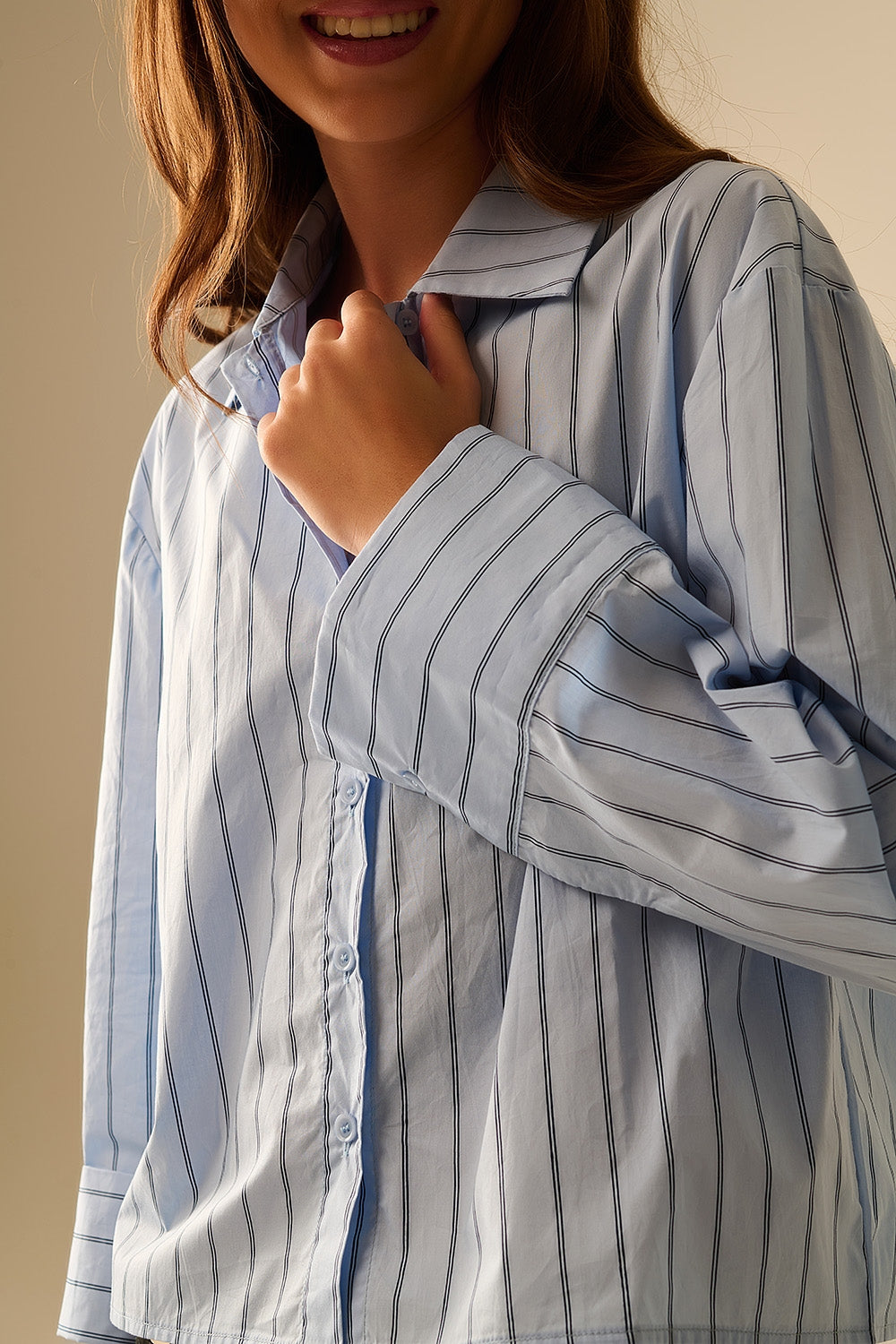 chemise courte en popeline rayée bleue