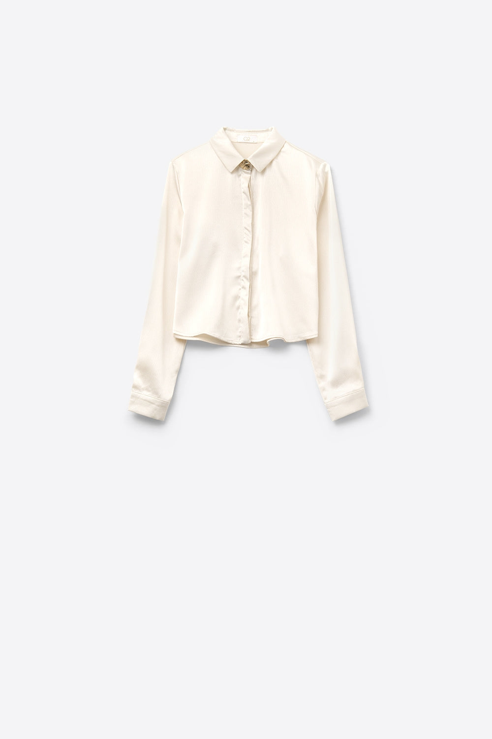 Q2 Chemise courte en satin texturé de couleur crème