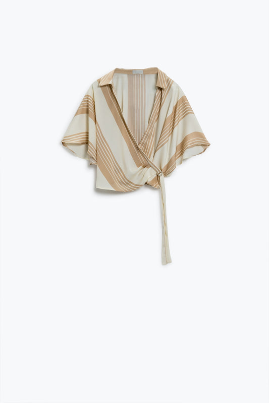 Q2 Chemise crème nouée sur le côté avec col en V