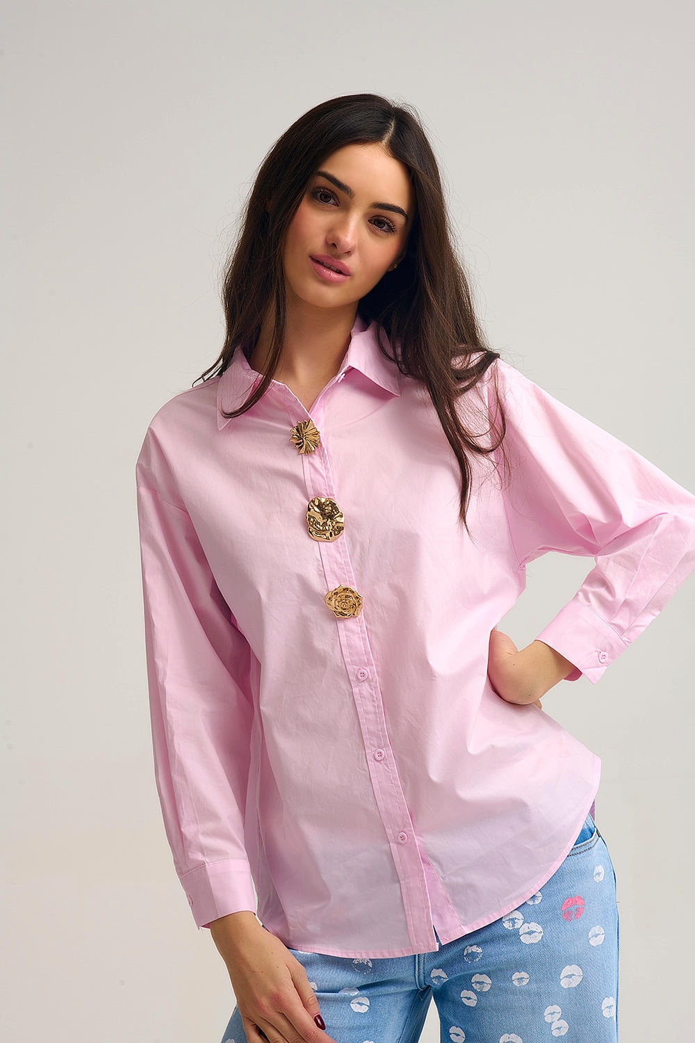 Chemise décontractée en popeline de coton rose avec boutons dorés