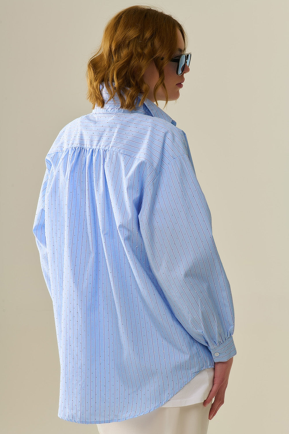 chemise en popeline bleue rayée ornée de strass