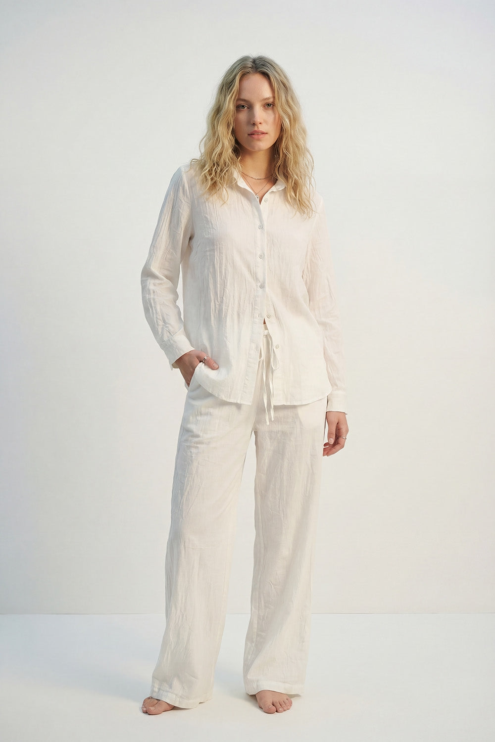 Chemise légère froissée à silhouette décontractée en crème