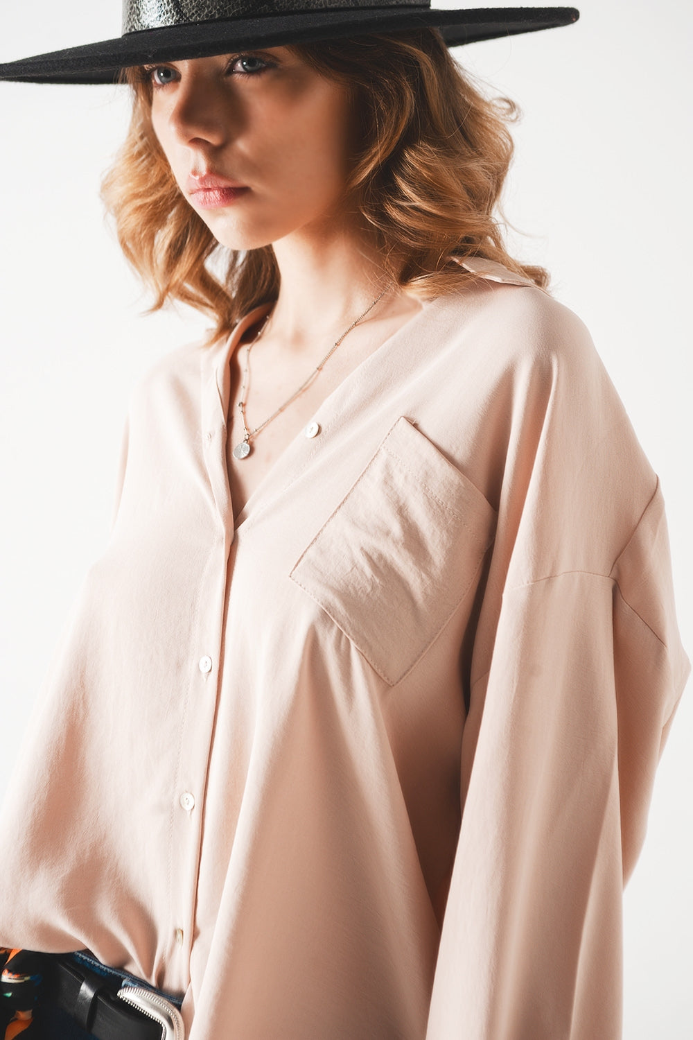 Chemise oversize à poche en beige