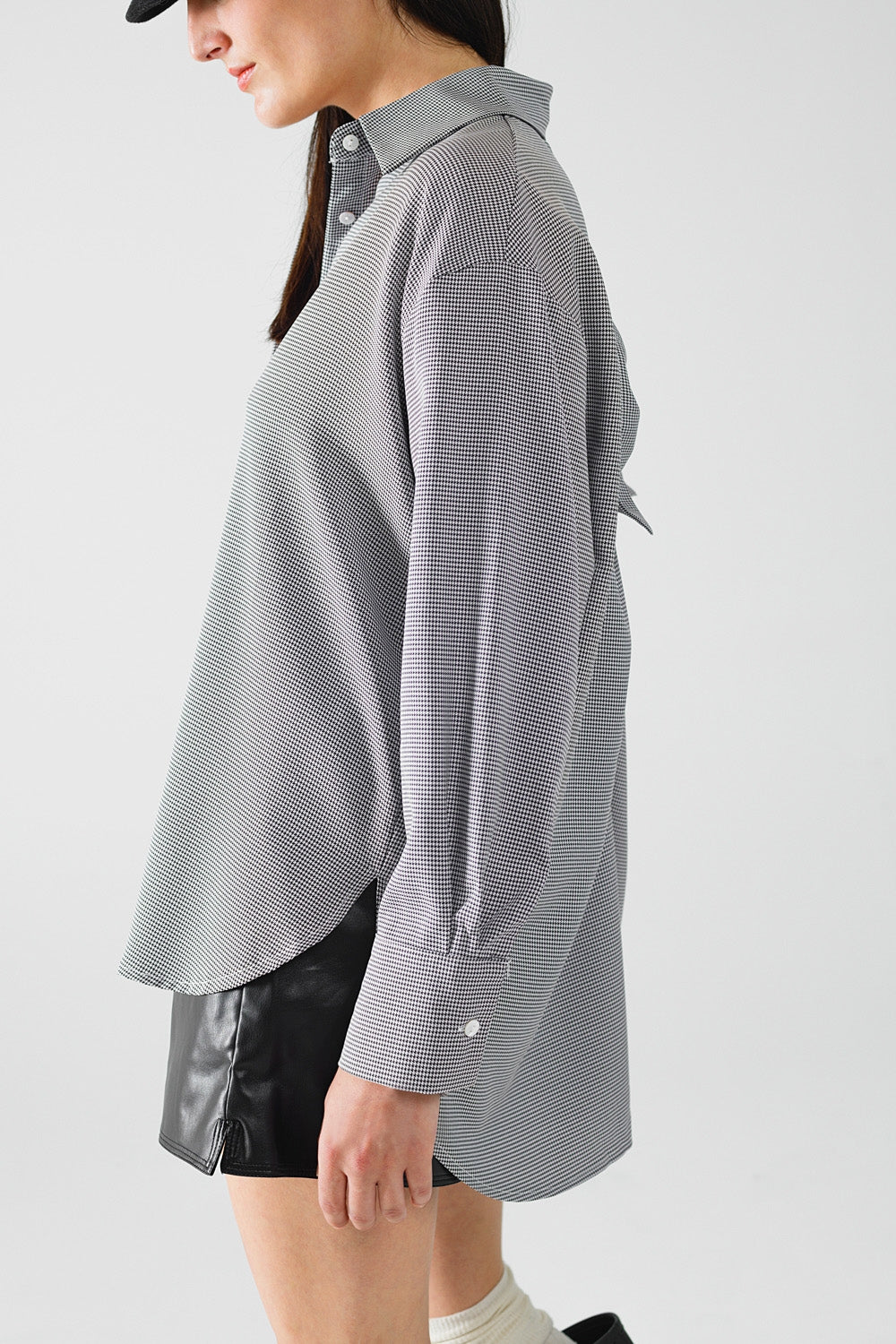 Chemise oversize en vichy avec nœud en noir et blanc