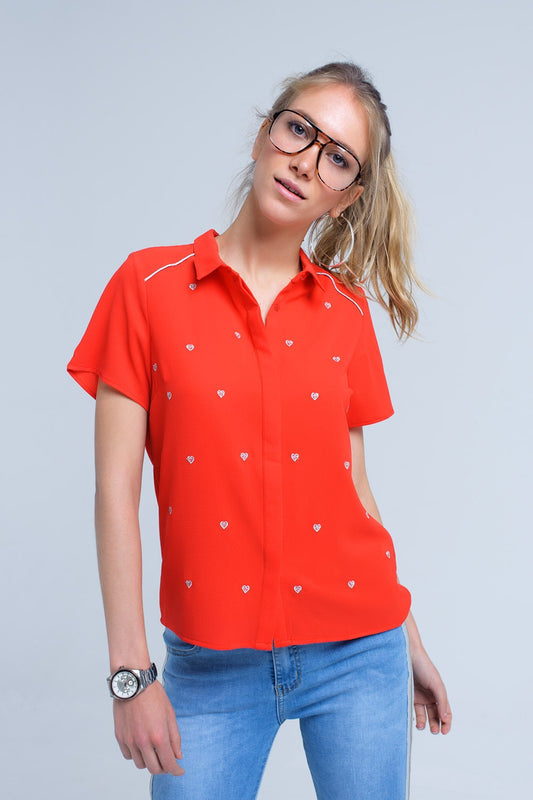 Q2 Chemise rouge avec broderie coeur