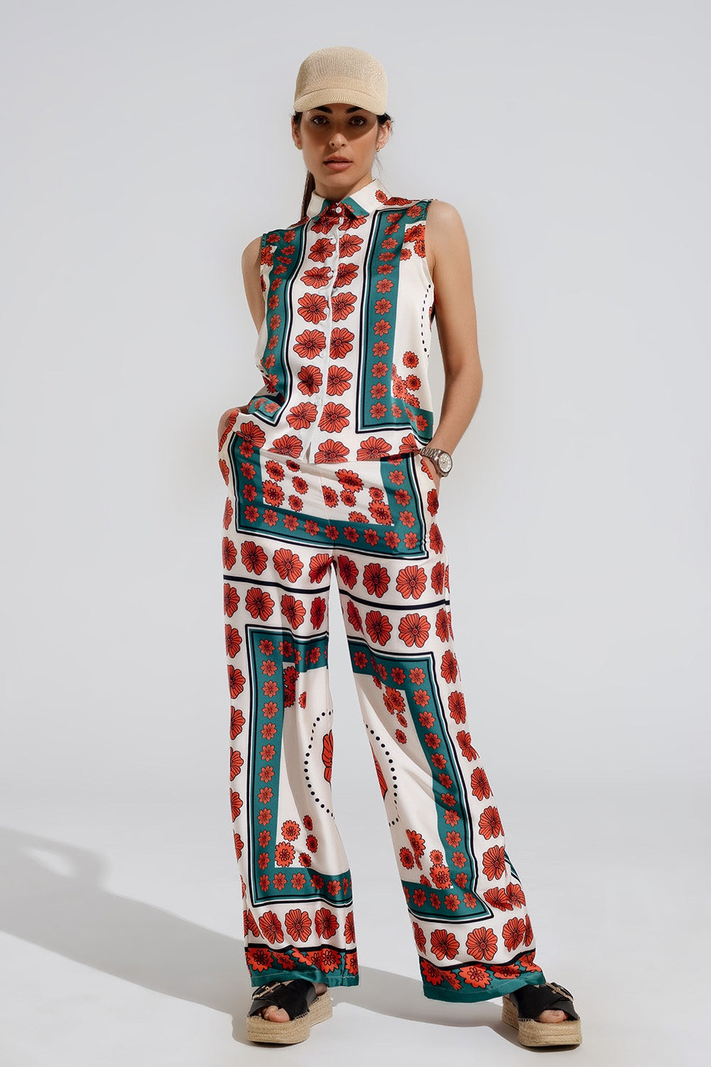 Chemise sans manches en crème à motifs floraux