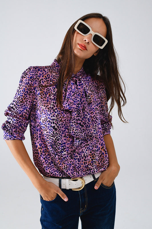 Q2 Chemisier à encolure nouée imprimé animal violet