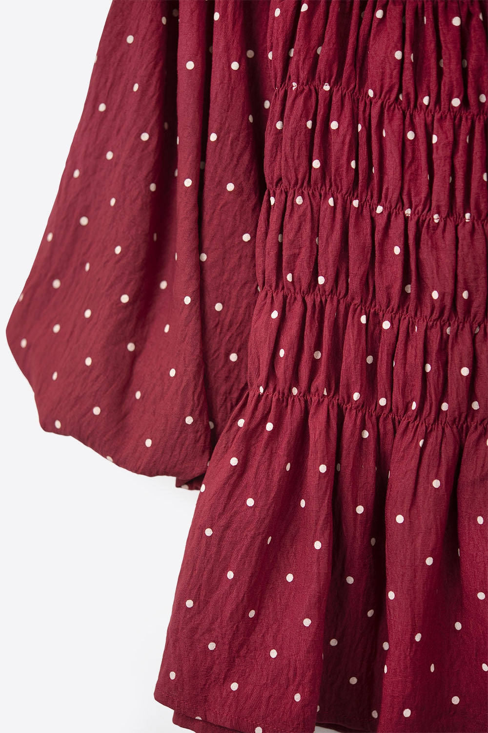 Chic Red Polka-Dot Cropped Top ajusté à la taille