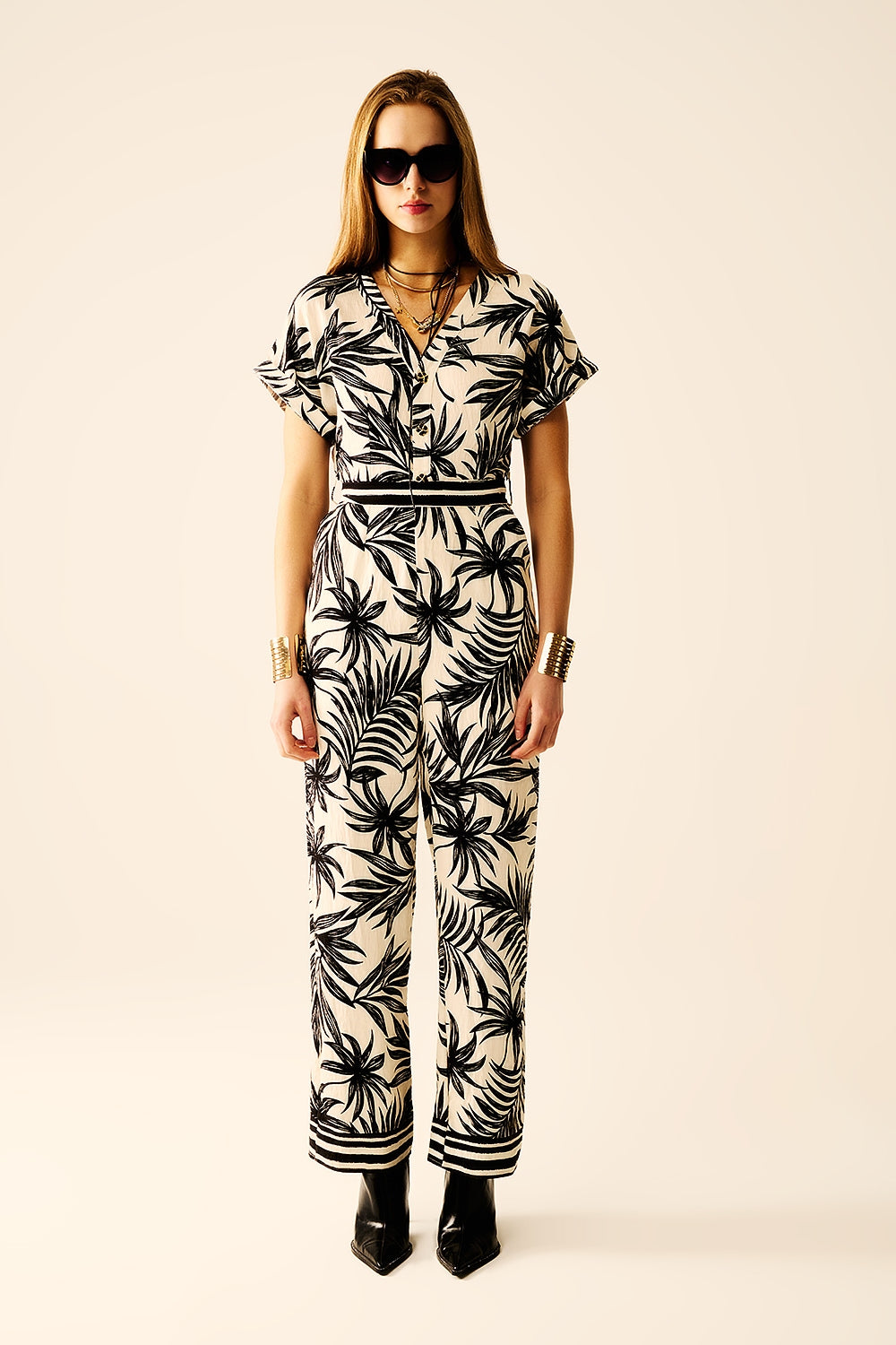 Combinaison à manches courtes avec motif tropical en noir et blanc