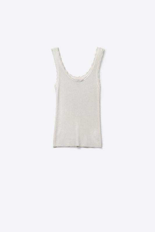 Q2 Débardeur blanc en tricot côtelé à bords festonnés