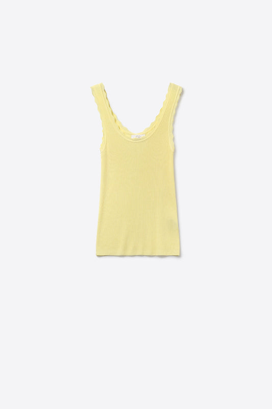 Q2 Débardeur jaune en tricot côtelé à bords festonnés