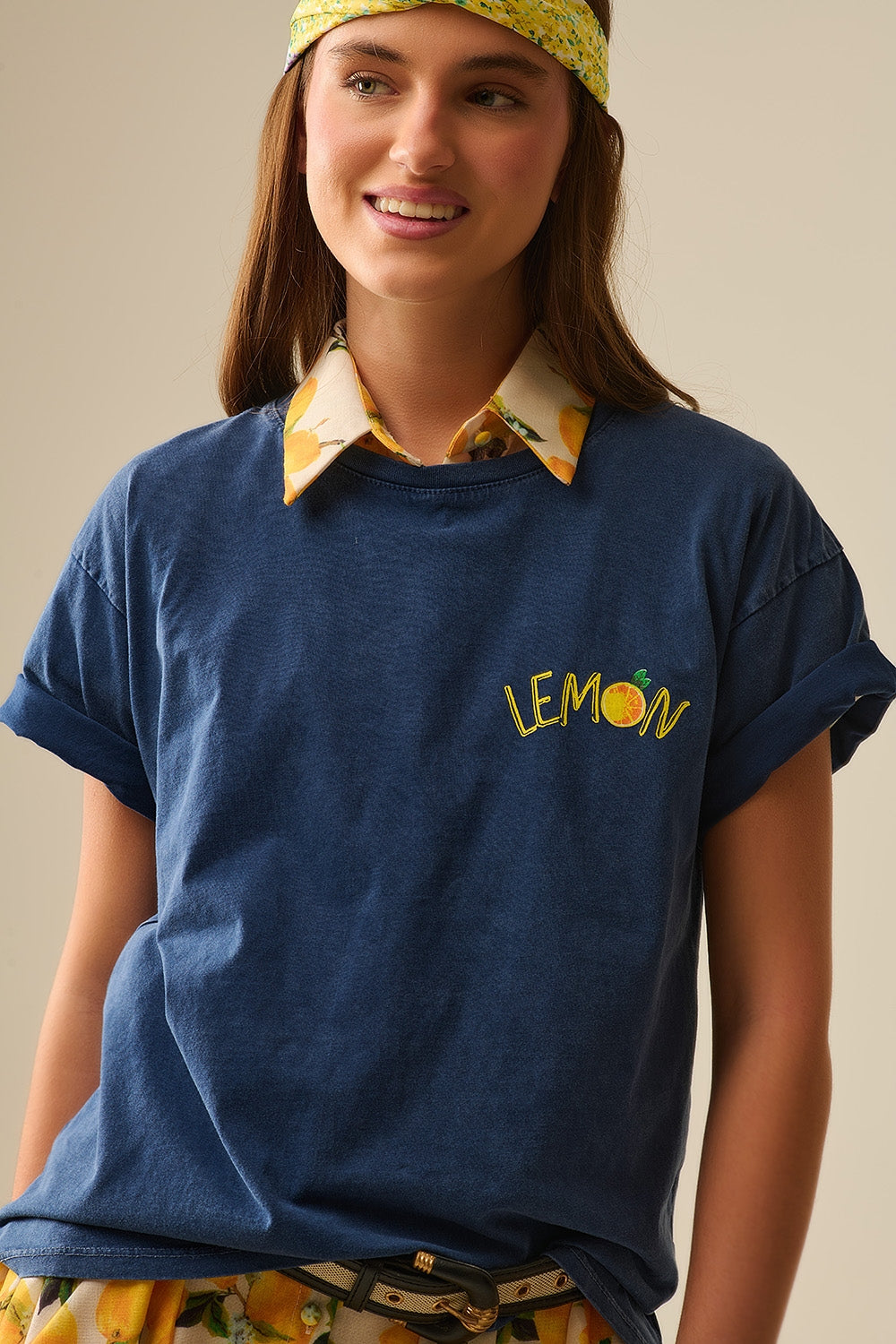 Fabriqué en Italie t-shirt bleu marine avec motif de citron