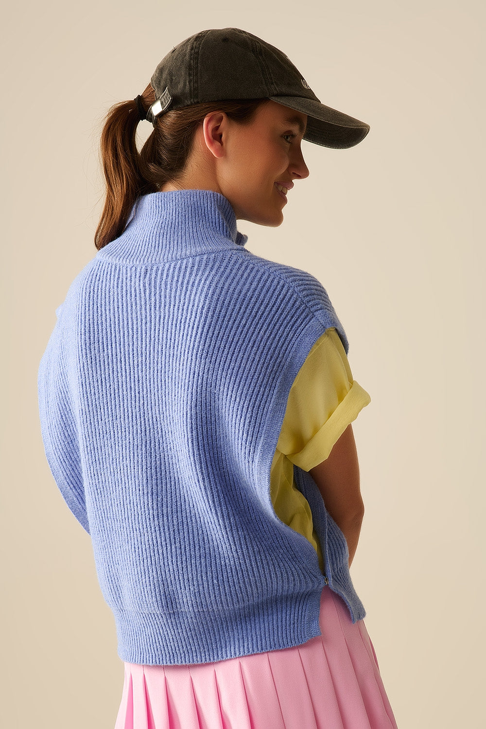 Gilet Tricoté avec Col Cheminée à Demi-Zip et Grandes Emmanchures en Bleu