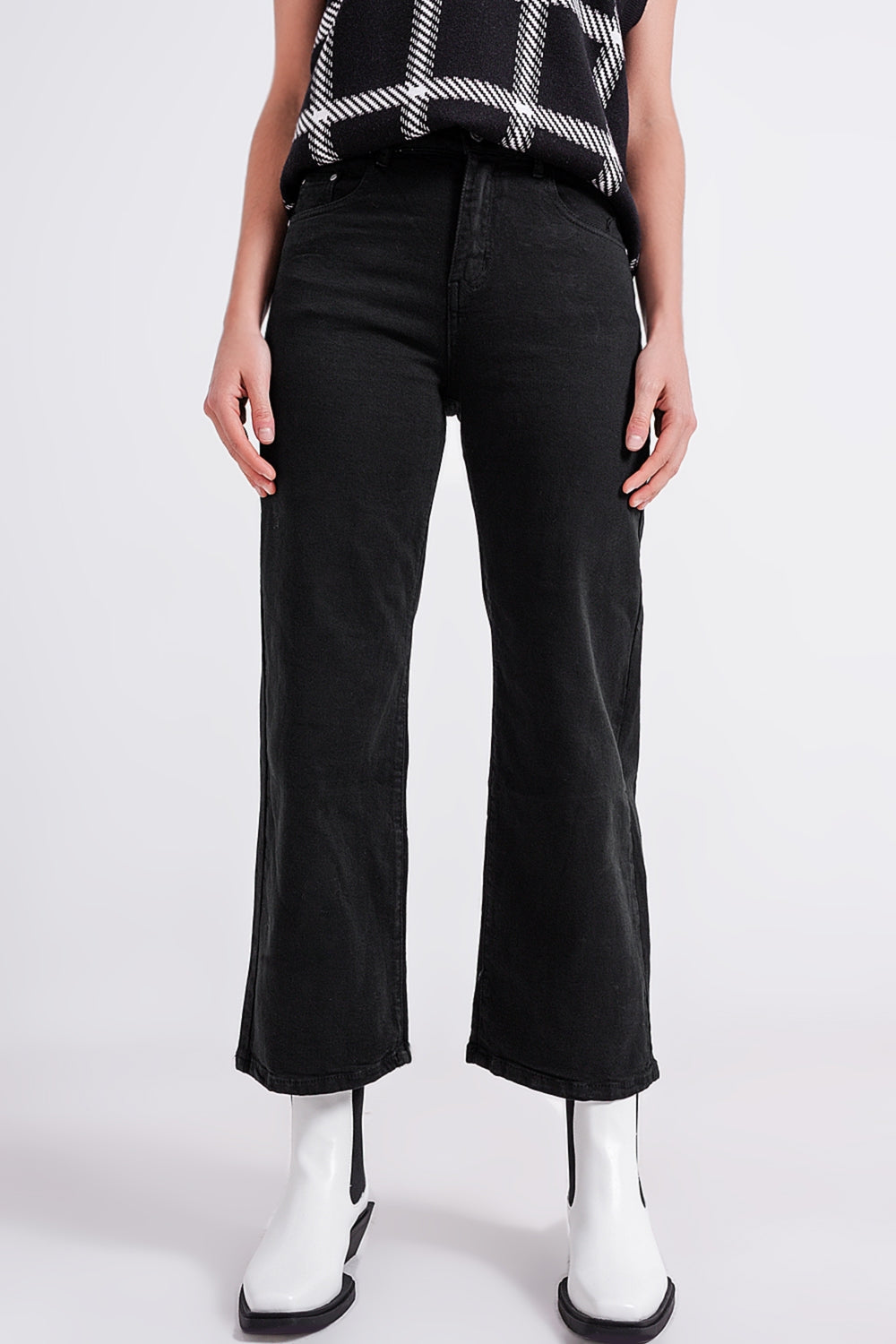 Q2 Jean ample court en noir