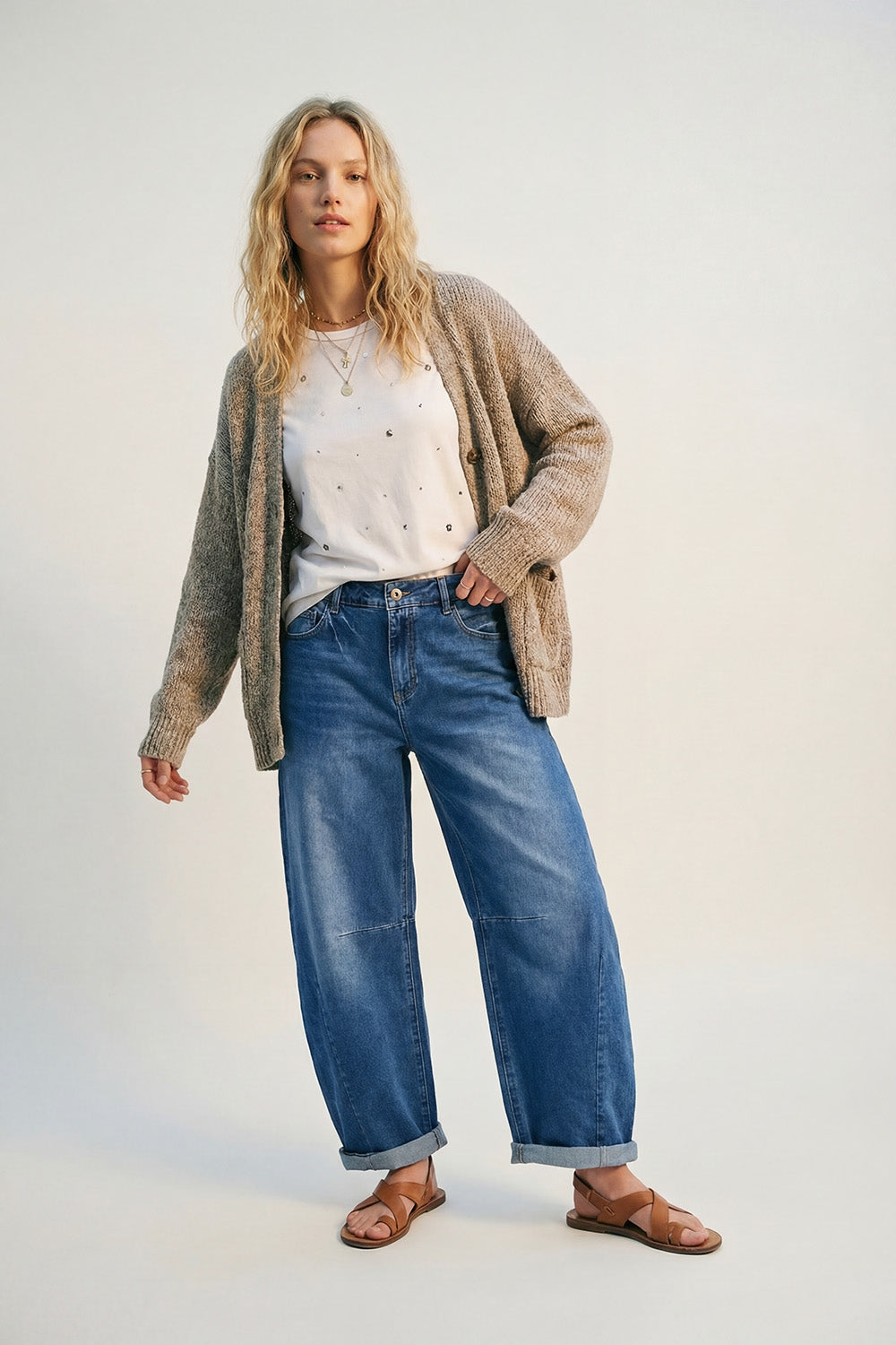 jean Barrel à délavage moyen avec coutures au genou