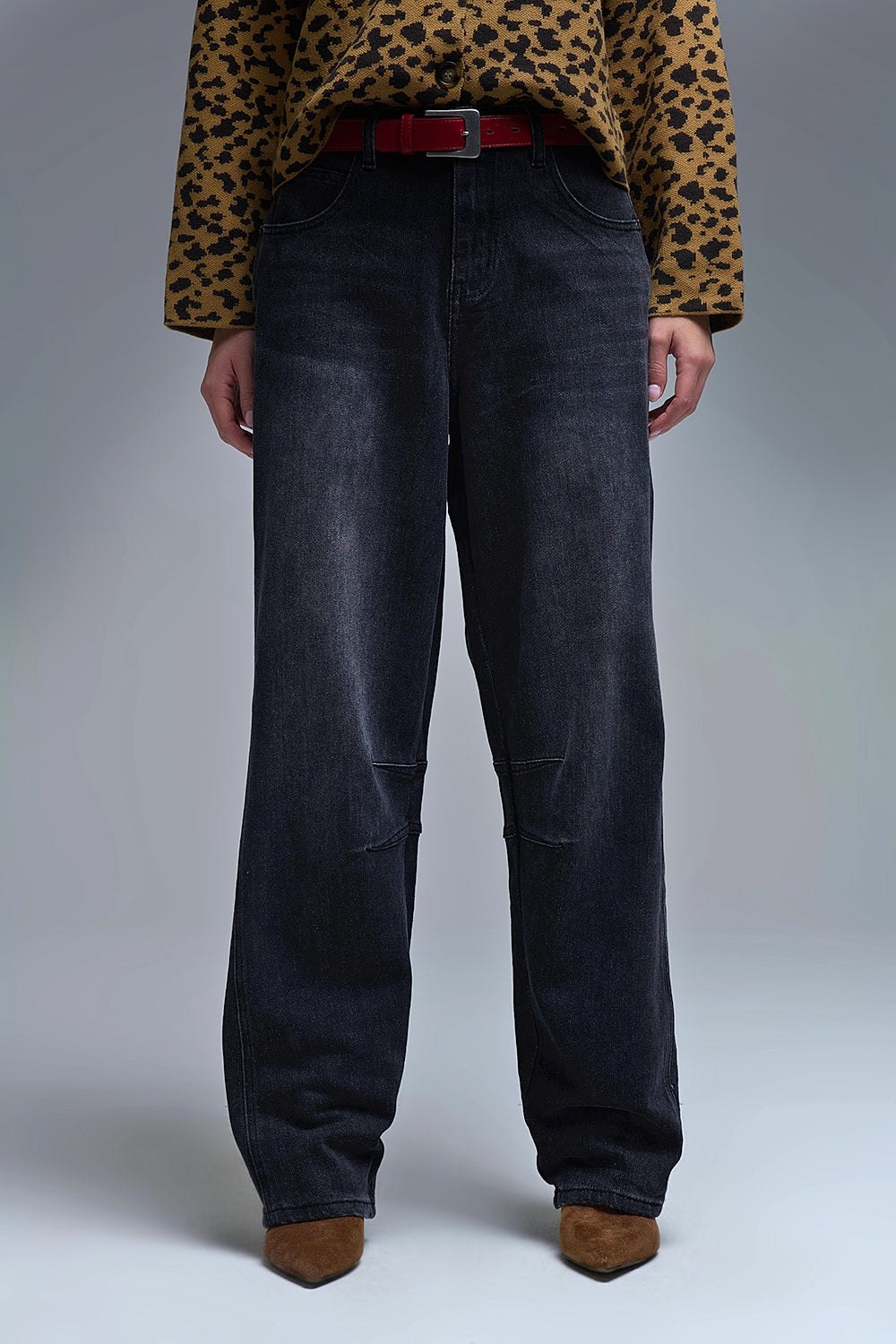 Q2 Jean Barrel en denim noir délavé