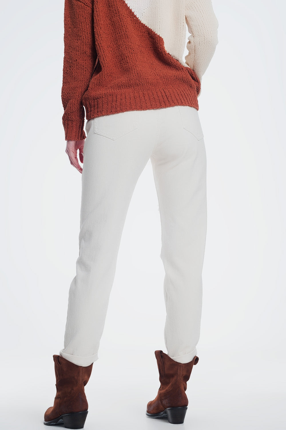 Jean boyfriend déchiré en beige