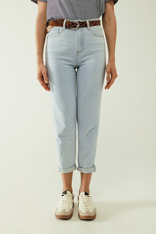 Q2 Jean droit bleu clair avec ourlet et cinq poches