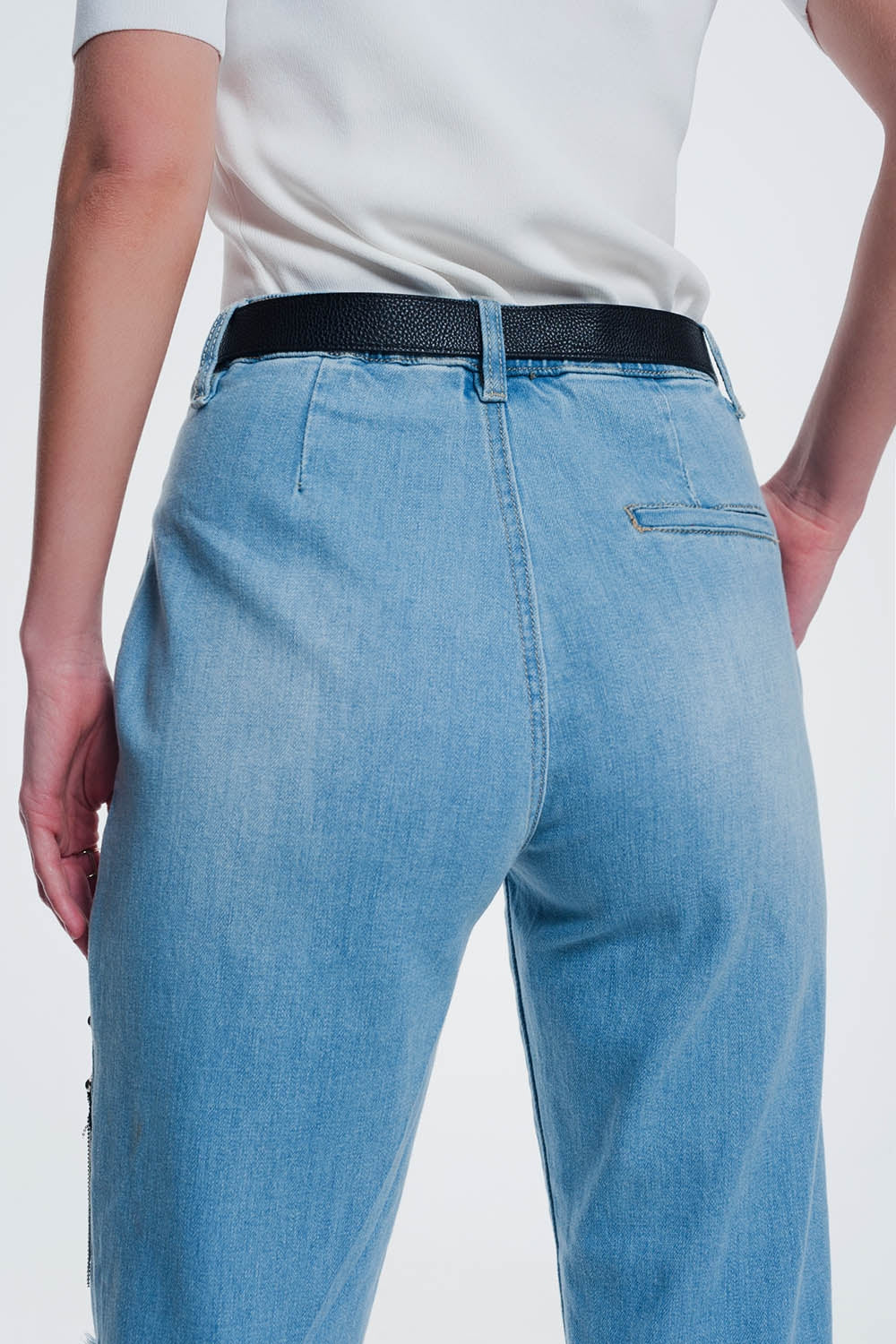 jean droit vintage déchiré avec clous