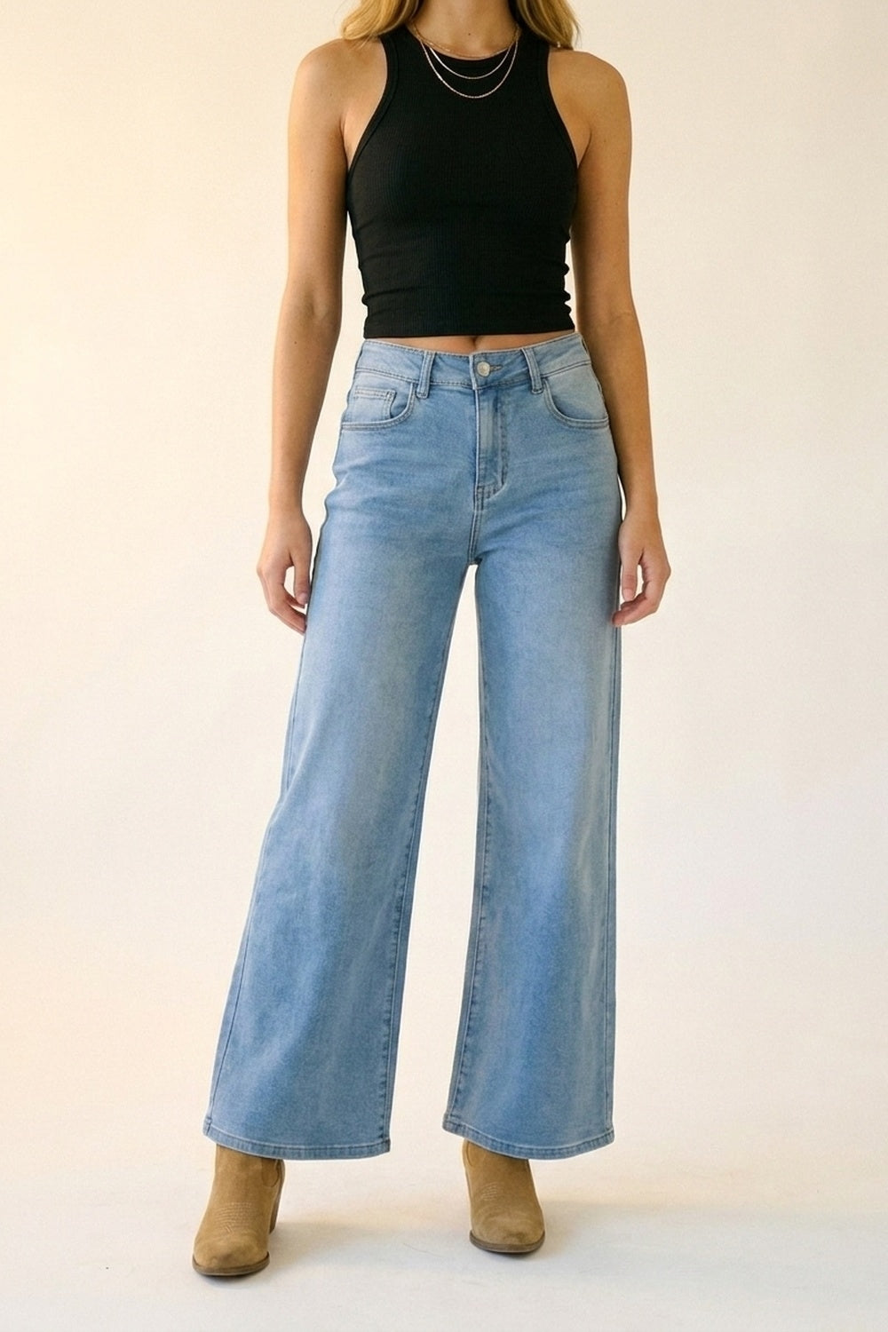 Q2 Jean en denim bleu clair à jambes larges et longueur cheville