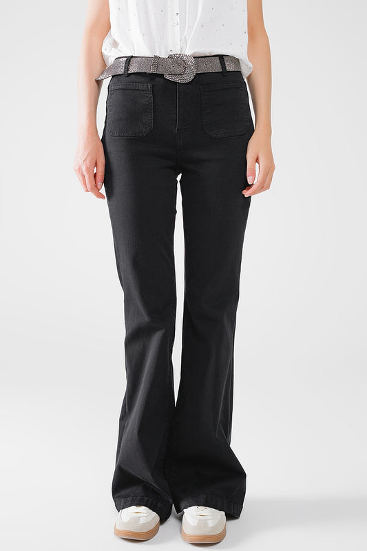 Q2 Jean évasé skinny noir avec poches sur le devant