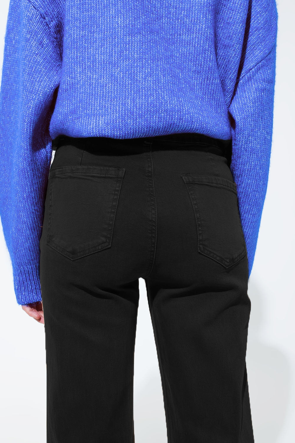 jean flare à taille haute et poches avant en noir
