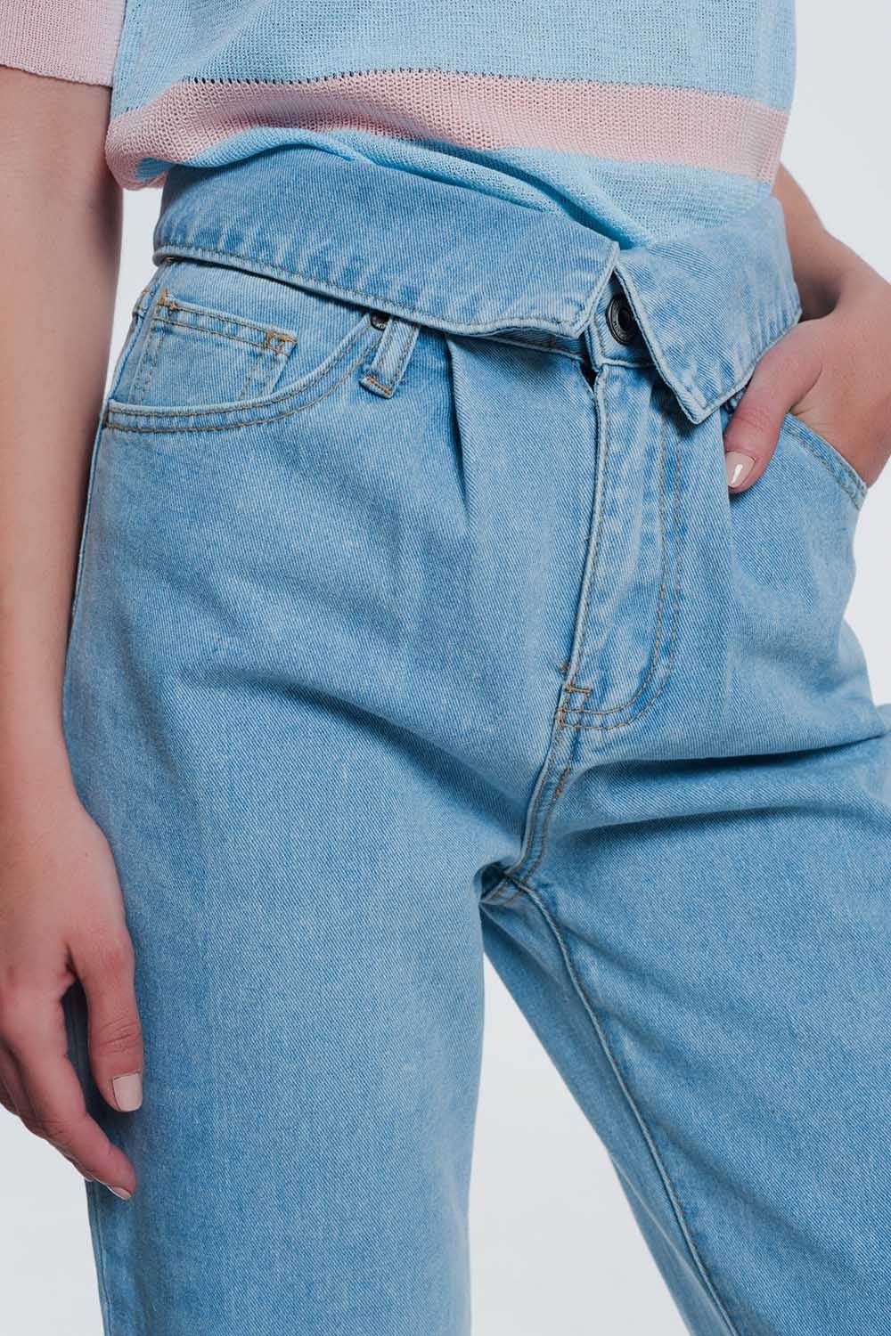 Jean mom avec pli sur l'avant  bleu délavé moyen avec taille pliée