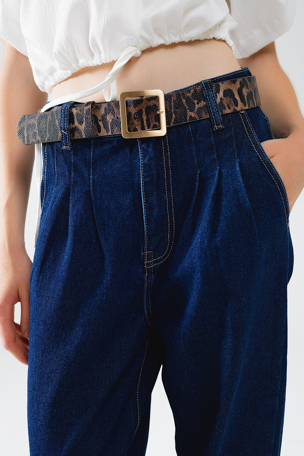 Jean Mom Bleu Raw Avec Détail Plissé