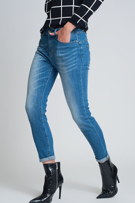 Q2 Jean mom slim taille haute Délavage clair