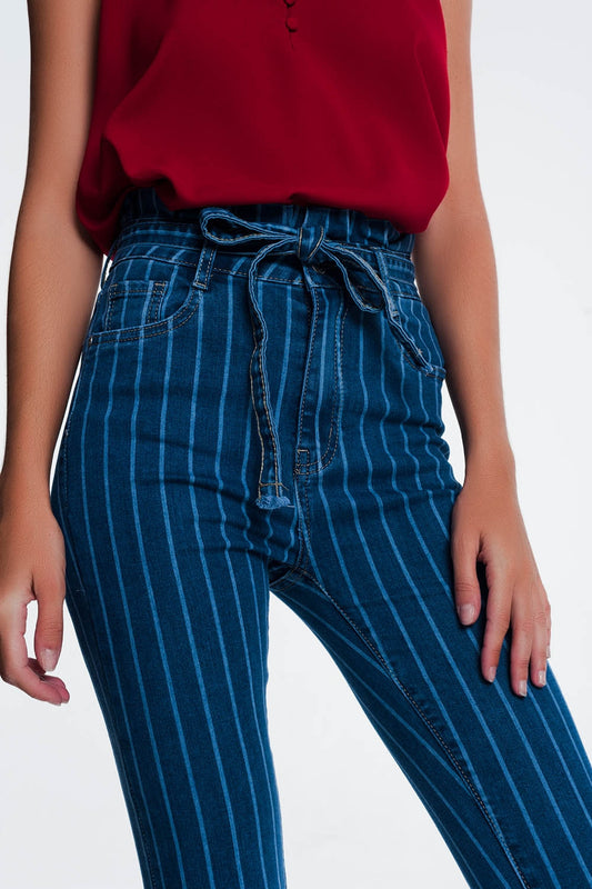 Q2 Jean skinny à fines rayures