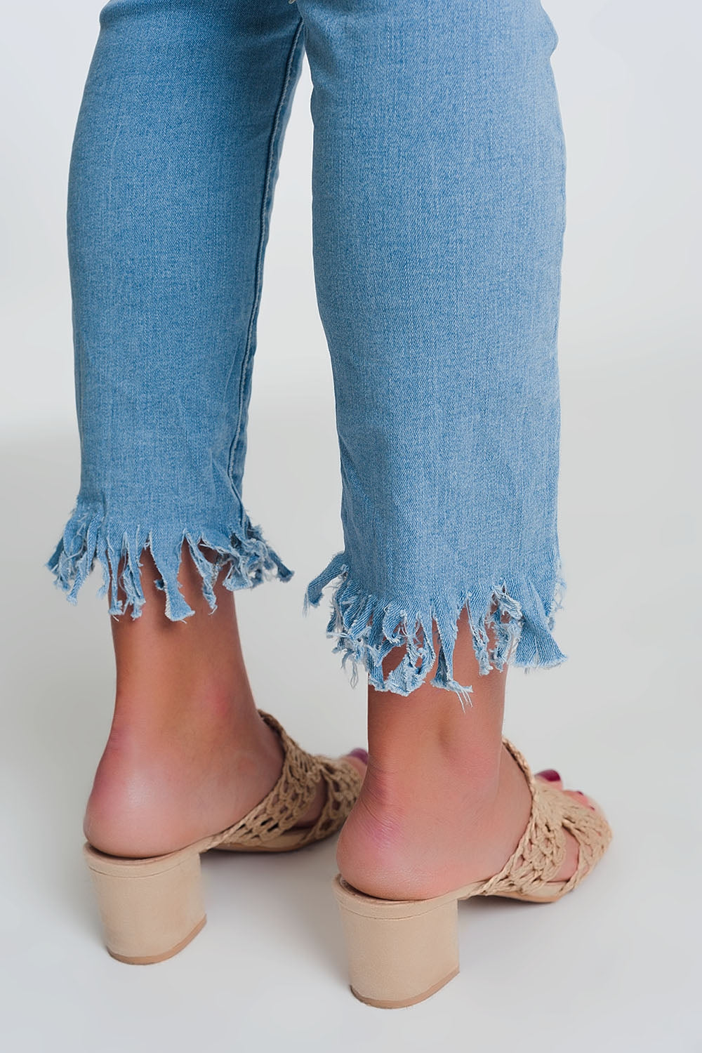 Jean skinny Bleu clair avec ourlet effiloché