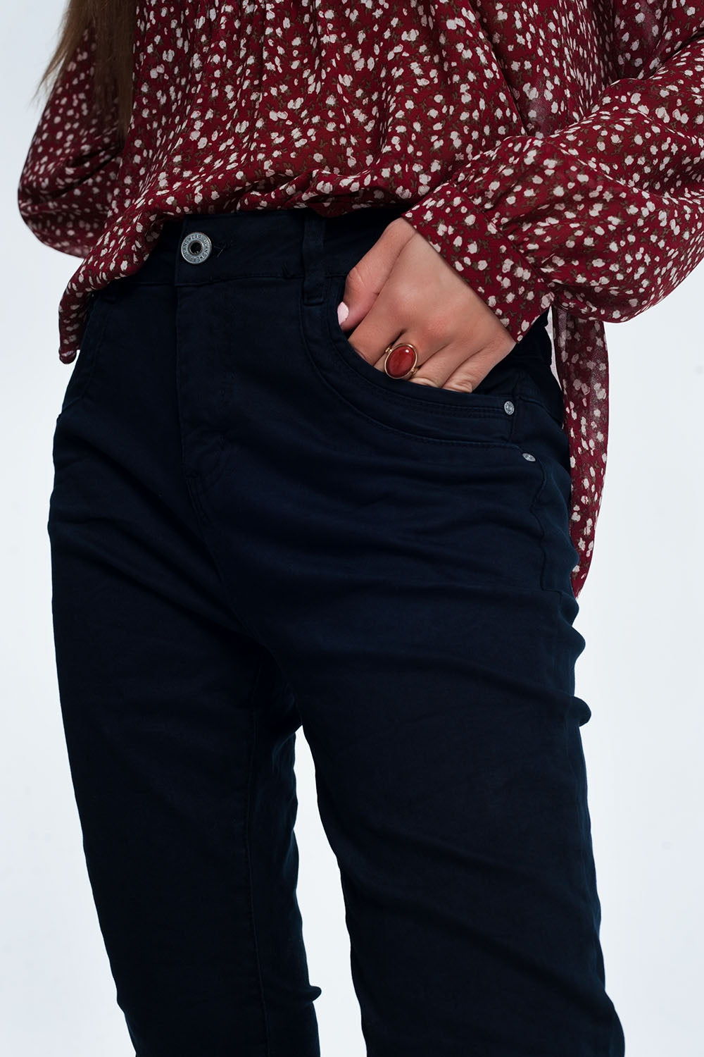 jean skinny bleu marine avec entrejambe bas