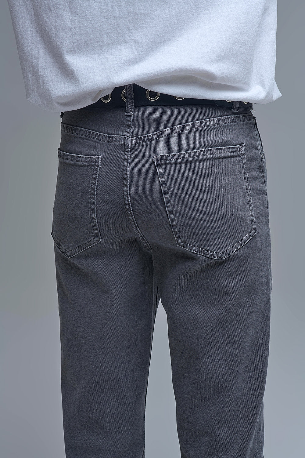 Jean slouchy à taille moyenne en coton gris foncé