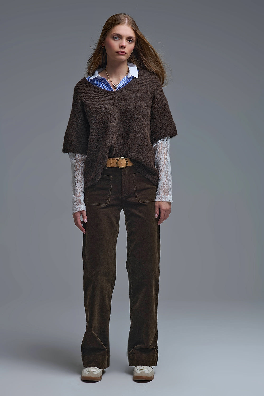 Jeans à jambe droite en velours côtelé marron avec poches