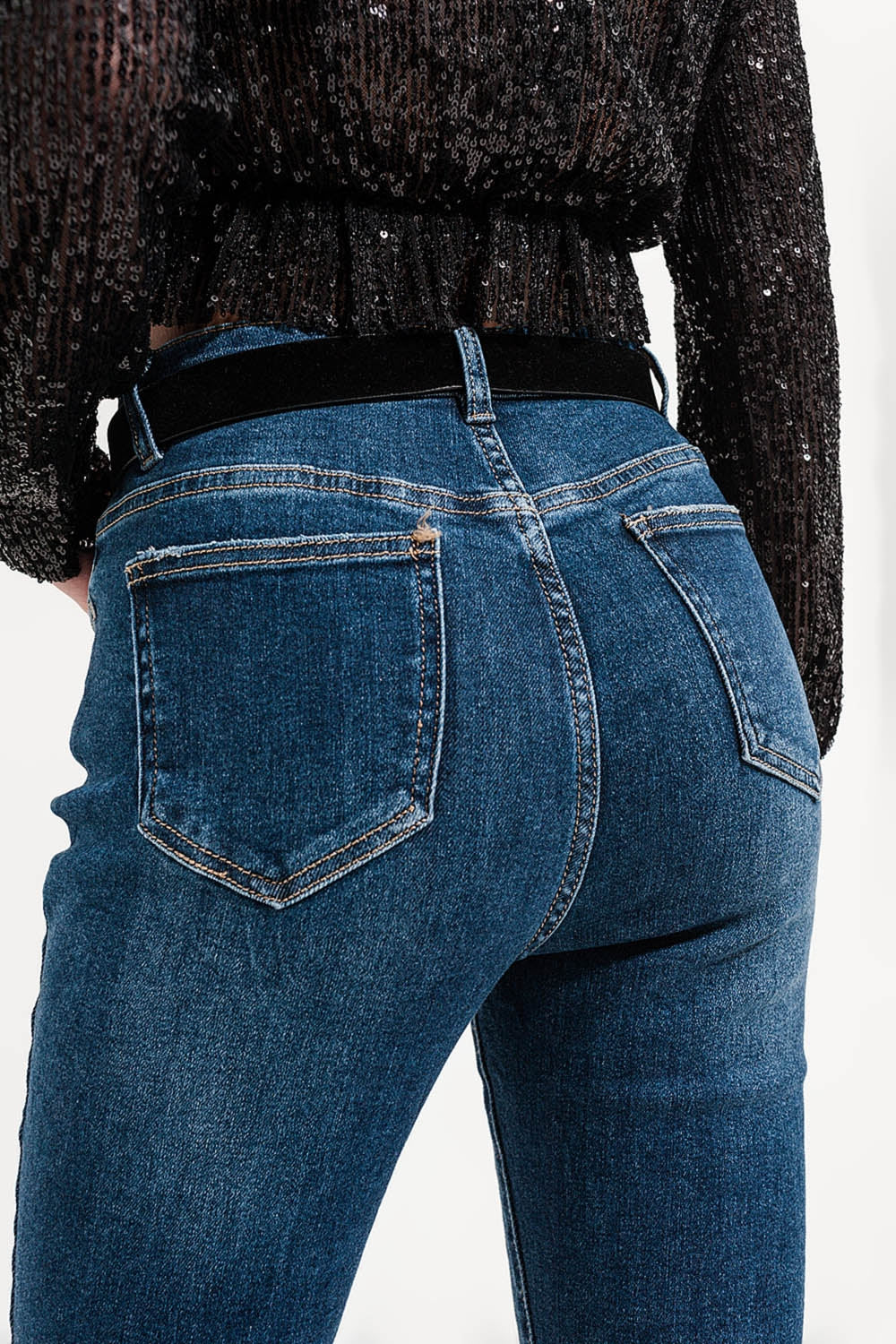 Jeans évasé à ourlet fendu