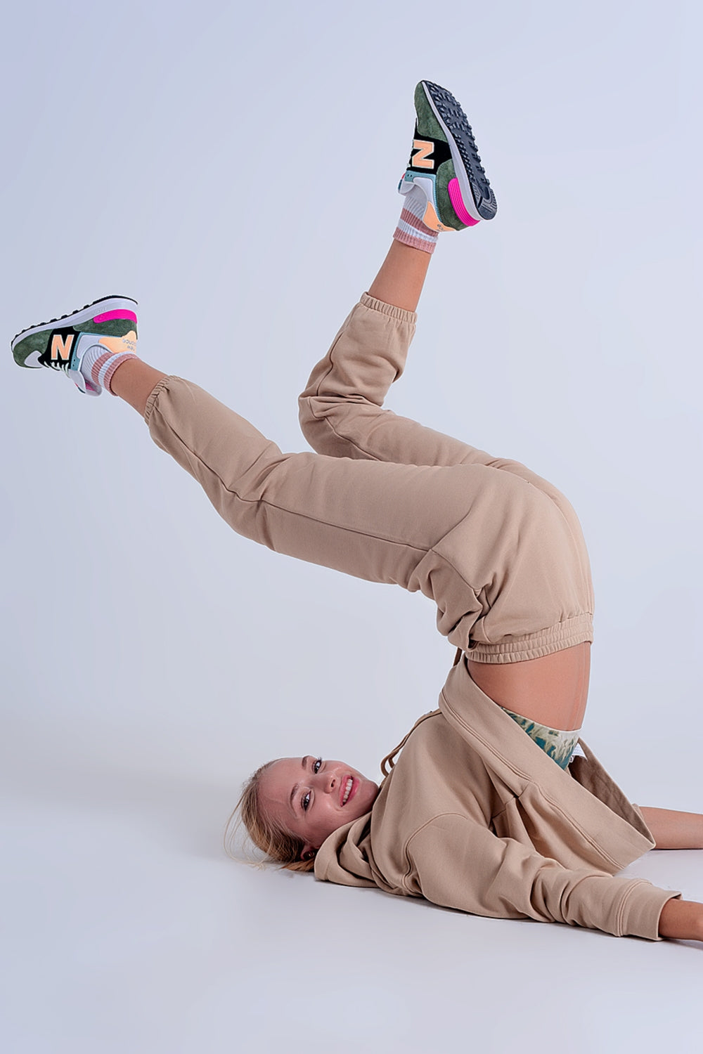 Jogger basique en coton avec lien à nouer beige