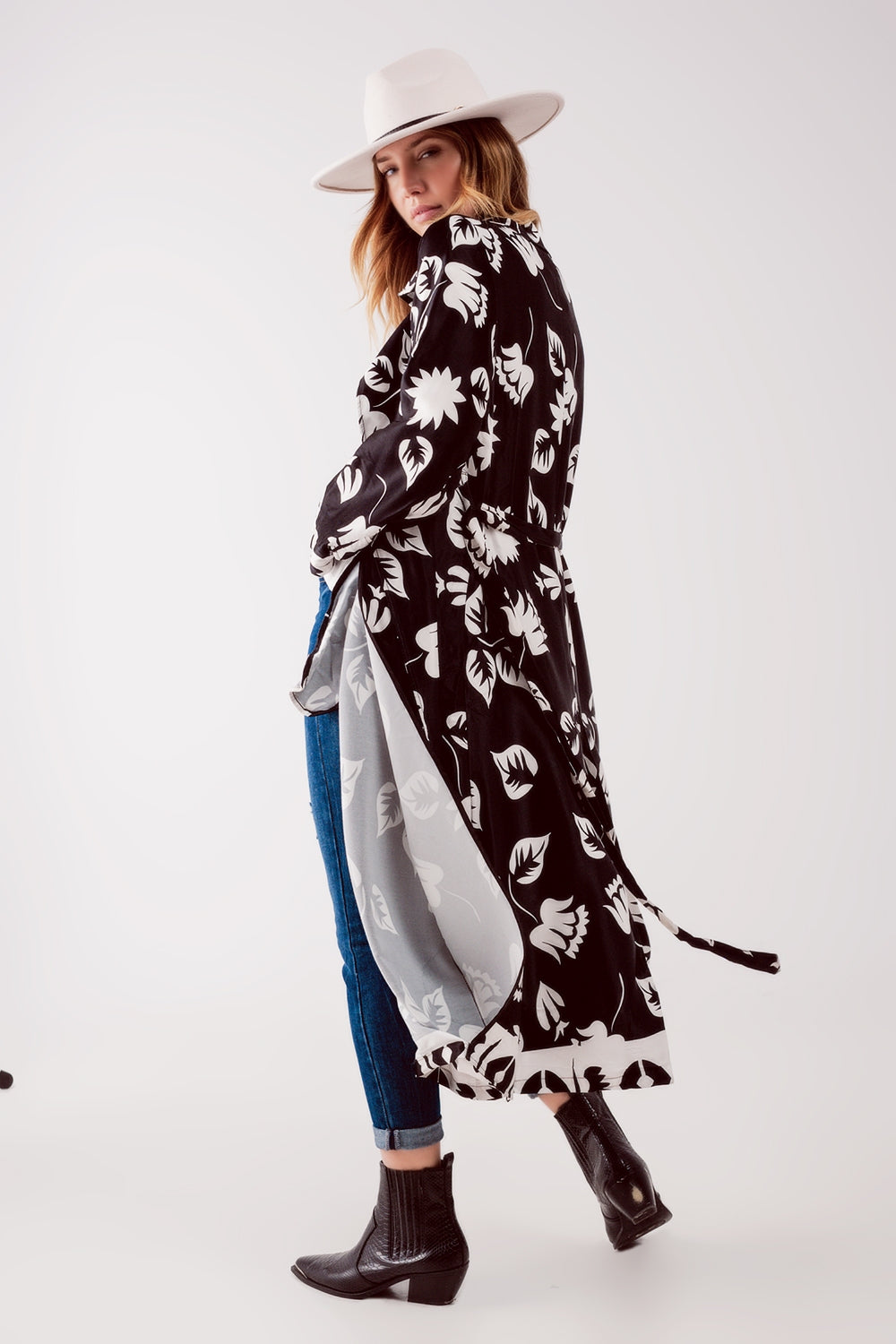 Long blazer noir à imprimé